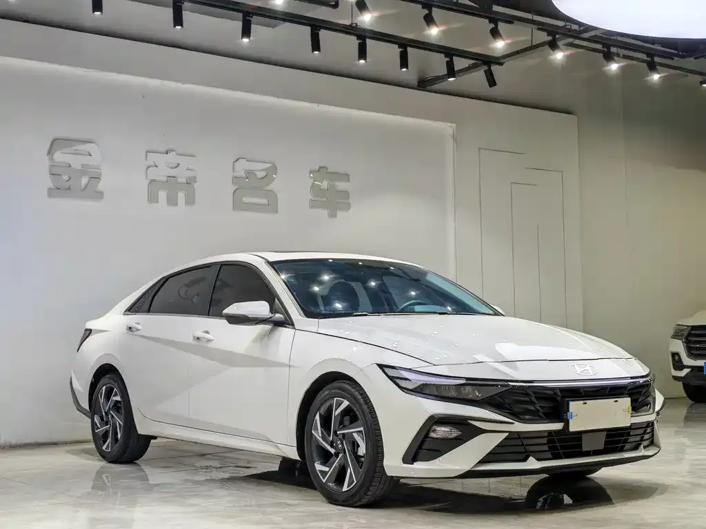 Hyundai Elantra 2024 из CN, фото 3