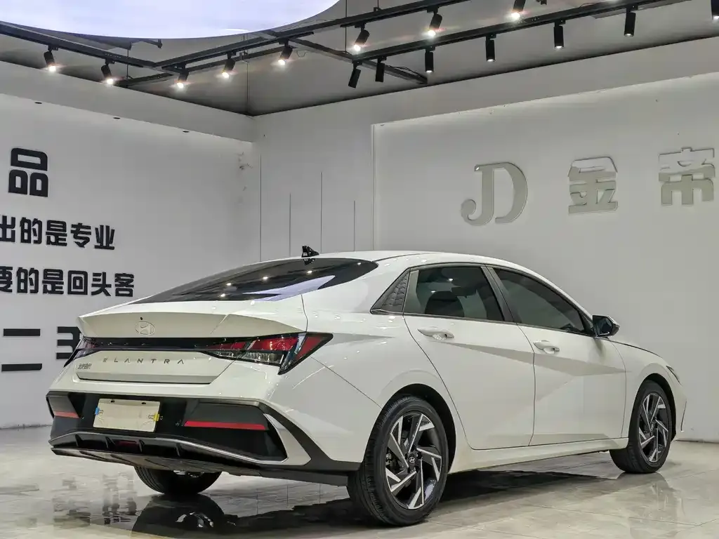 Hyundai Elantra 2024 из CN, фото 4