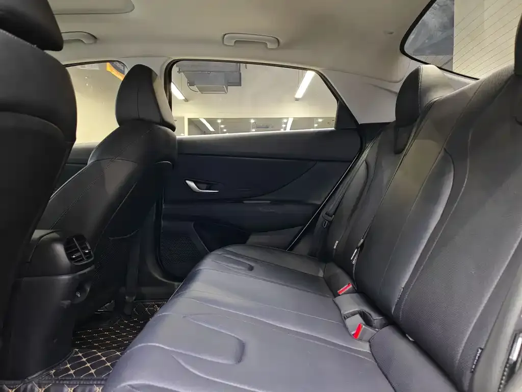 Hyundai Elantra 2024 из CN, фото 9