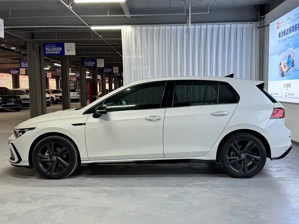 Volkswagen Golf 2022 из CN, фото 8