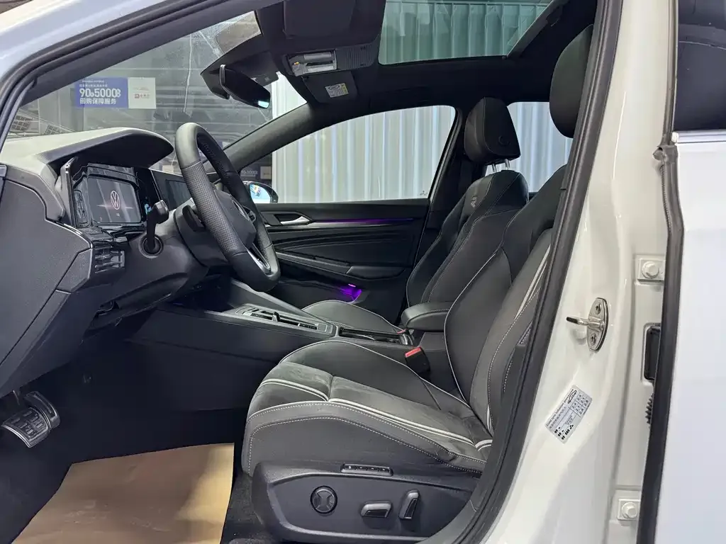 Volkswagen Golf 2022 из CN, фото 9