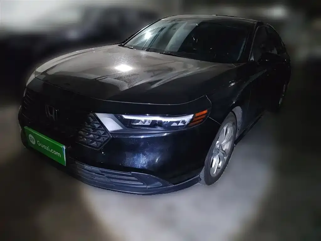 Honda Accord — фото 1