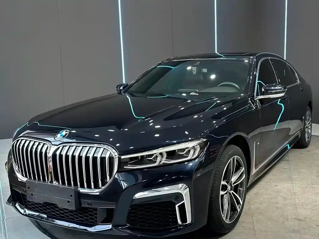 BMW 7 Series — фото 1