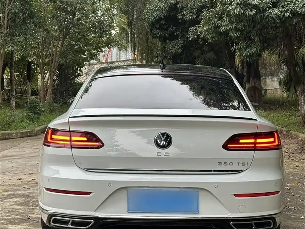 Volkswagen CC — фото 7