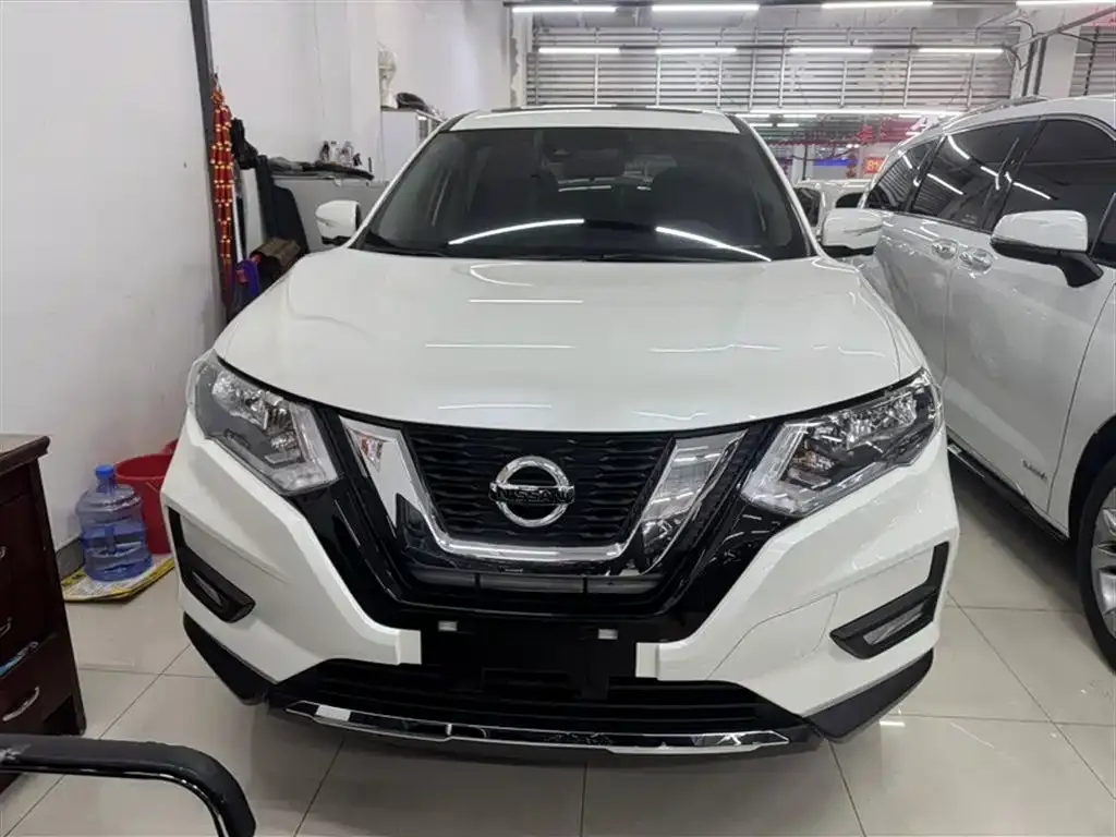 Nissan X-Trail 2023 из CN, фото 2