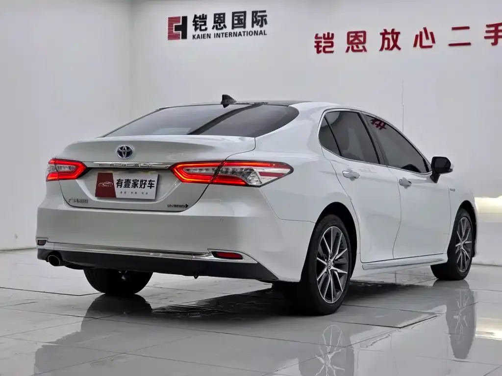 Toyota Camry 2024 из CN, фото 3