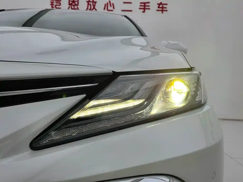 Toyota Camry 2024 из CN, фото 2
