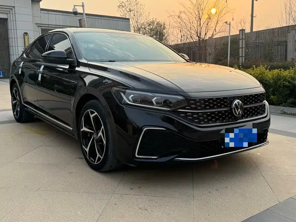 Volkswagen Passat 2023 из CN, фото 2