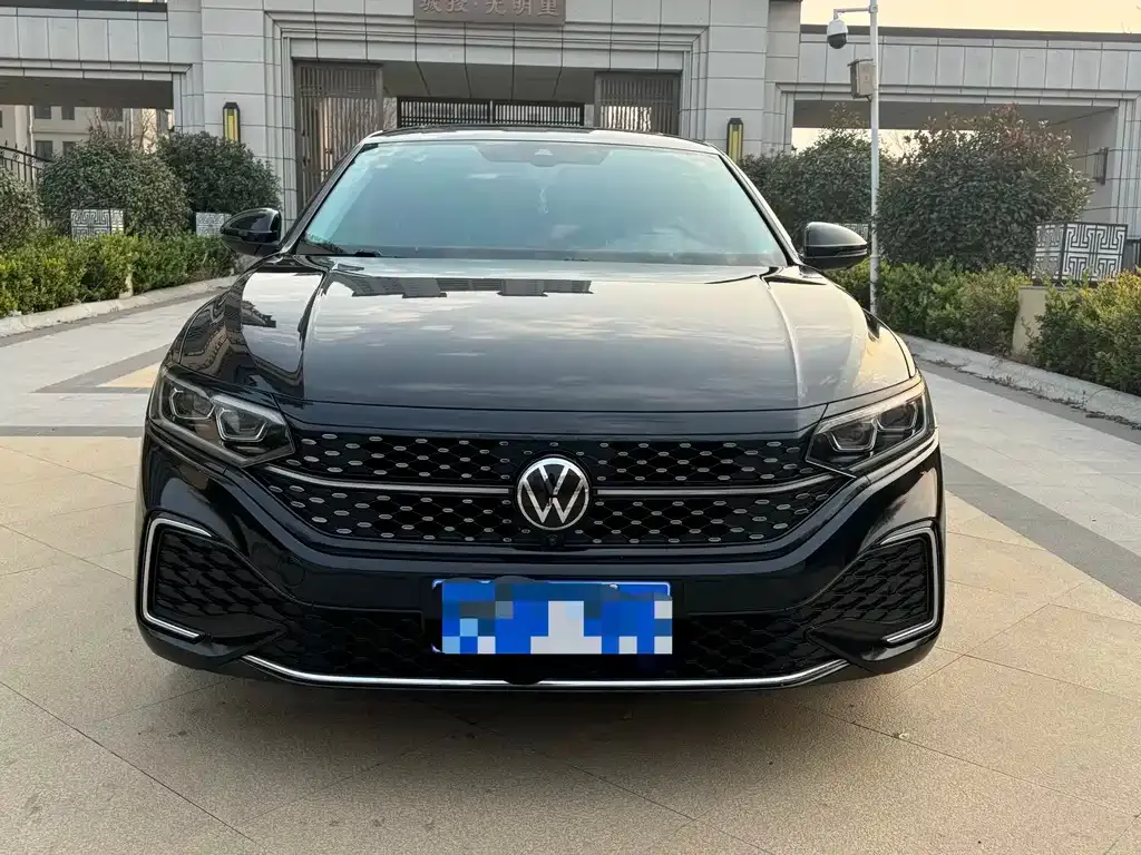 Volkswagen Passat 2023 из CN, фото 3