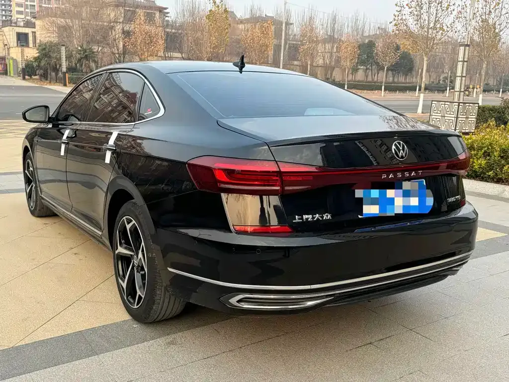 Volkswagen Passat 2023 из CN, фото 5