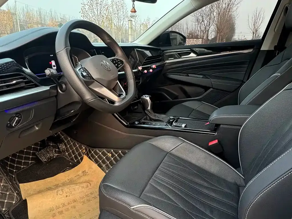 Volkswagen Passat 2023 из CN, фото 6