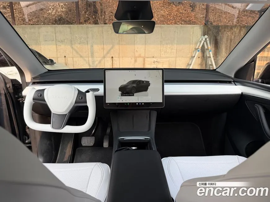 Tesla Model Y — фото 9
