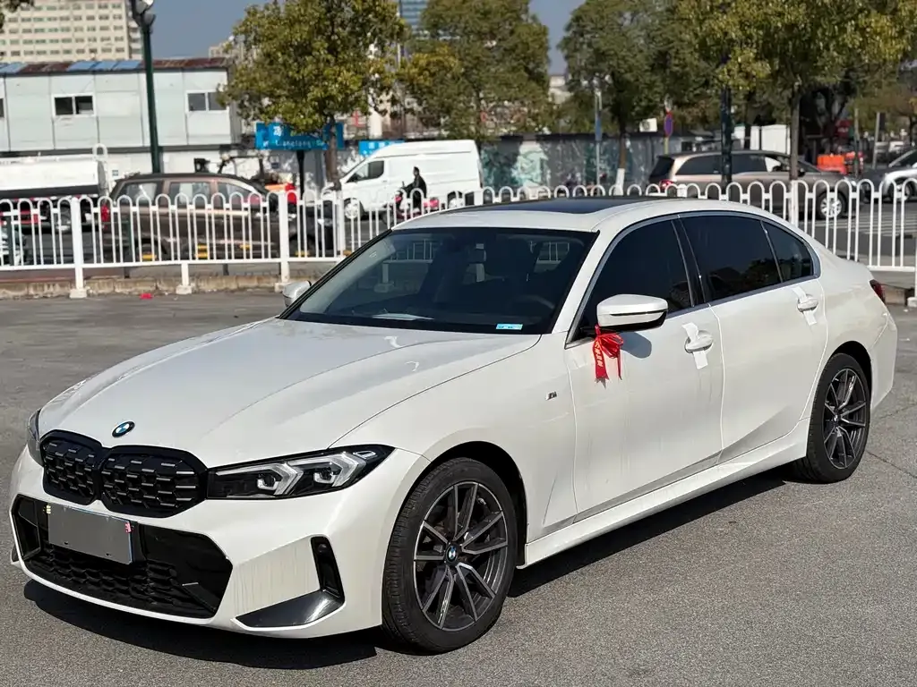 BMW 3 Series 2023 из CN, фото 1