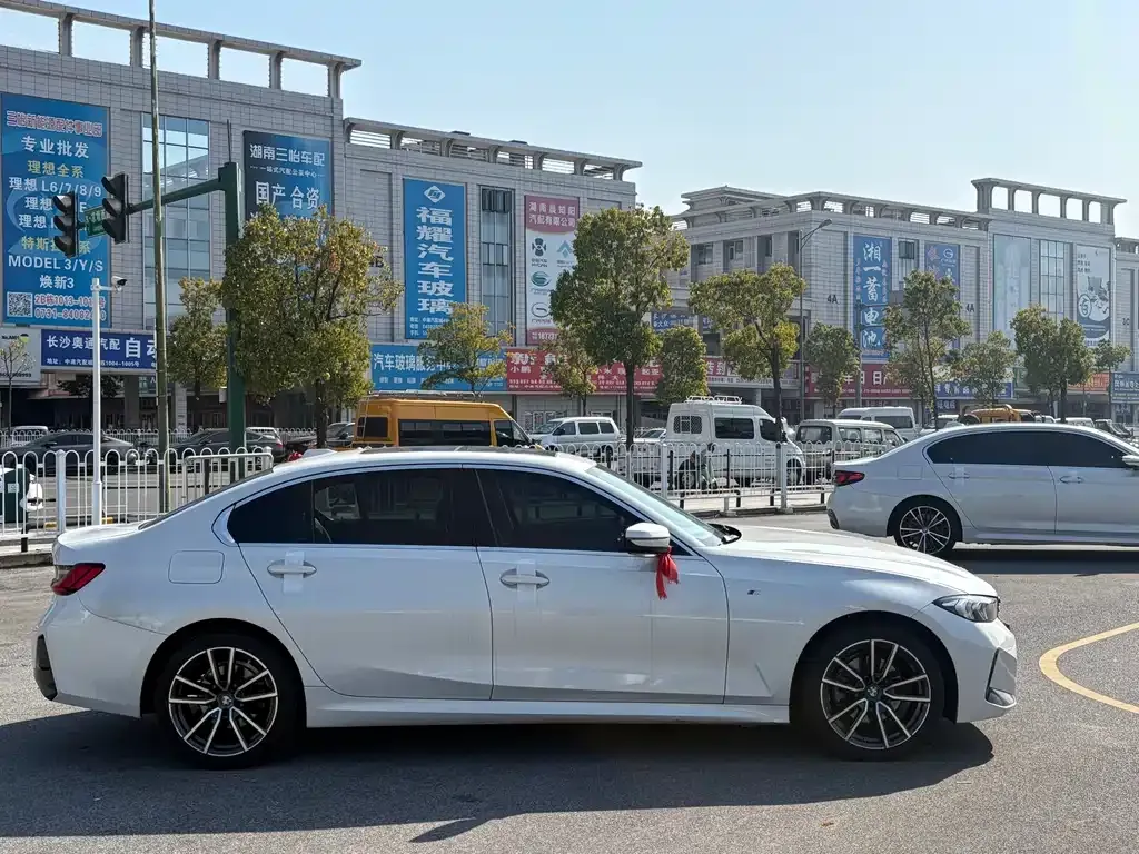 BMW 3 Series 2023 из CN, фото 7