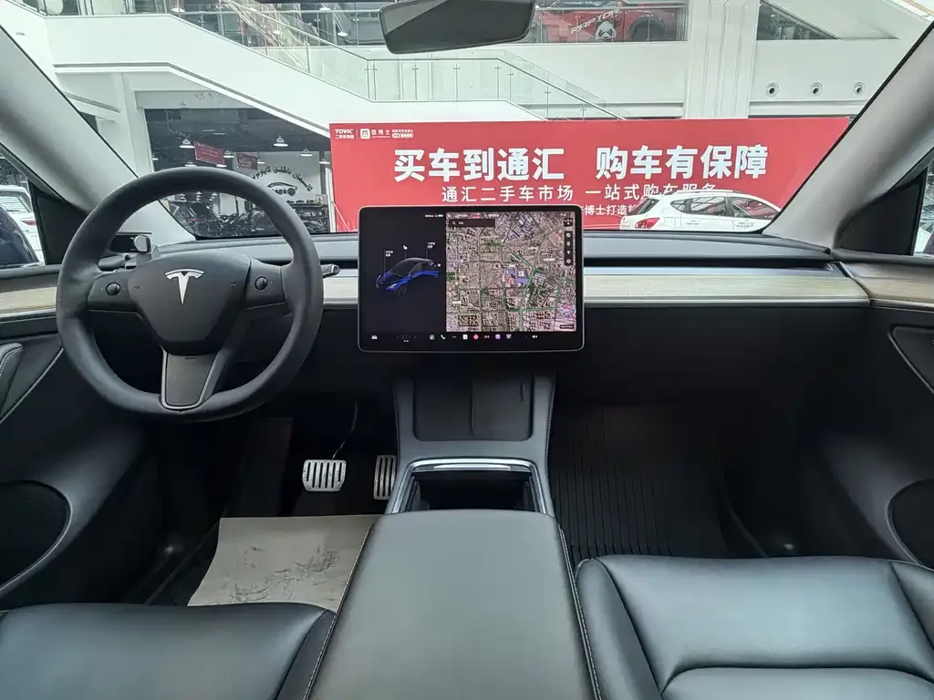 Tesla Model Y — фото 10