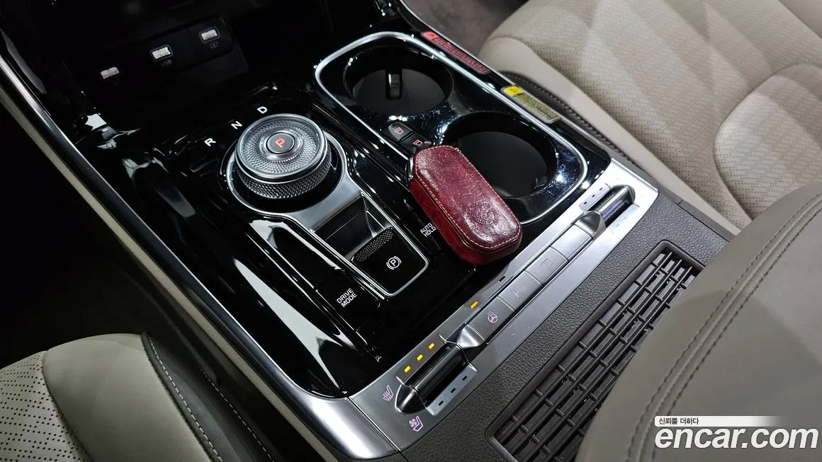 Kia Carnival — фото 9