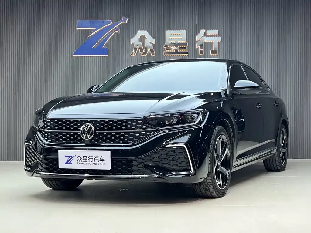 Volkswagen Passat 2023 из CN, фото 1