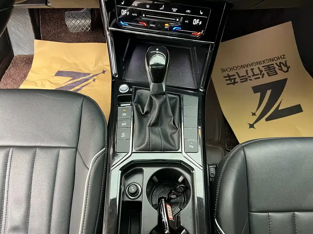 Volkswagen Passat 2023 из CN, фото 9
