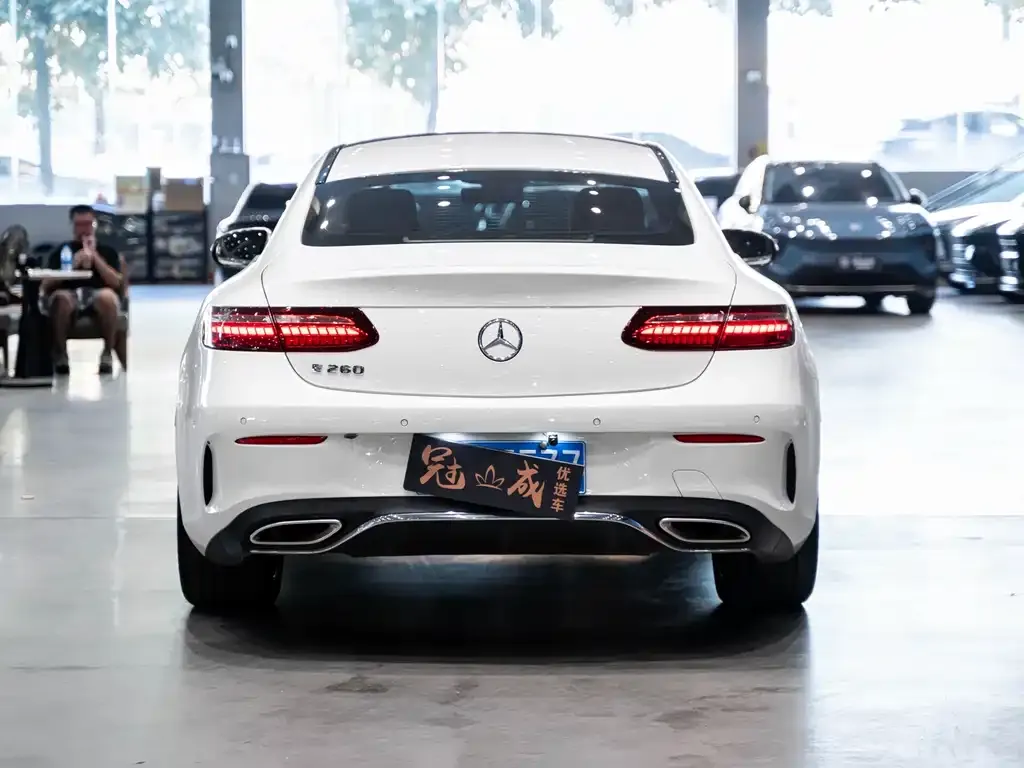 Mercedes-Benz E-Class (Import) — фото 5