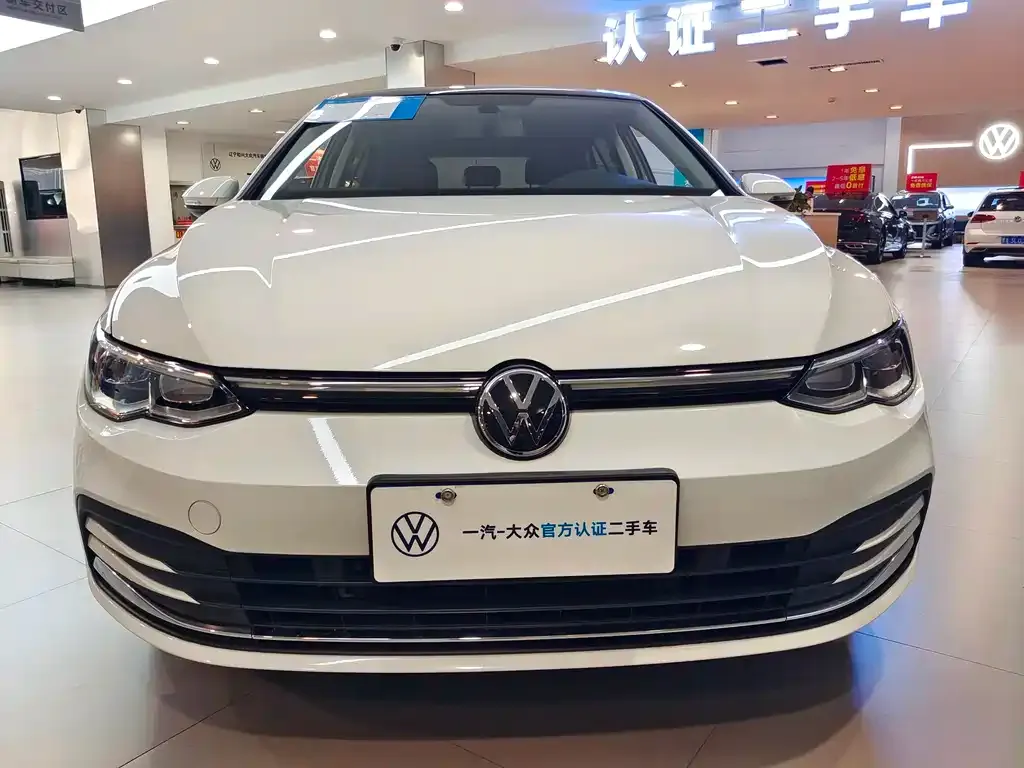 Volkswagen Golf 2024 из CN, фото 10
