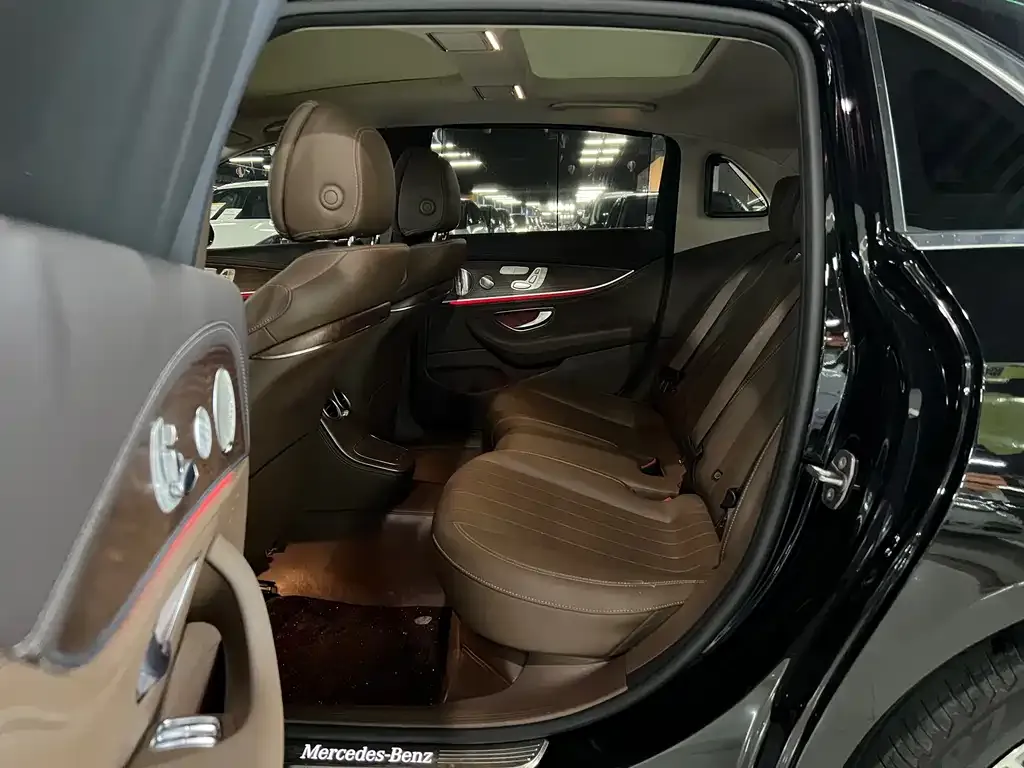 Mercedes-Benz E-Class 2023 из CN, фото 4