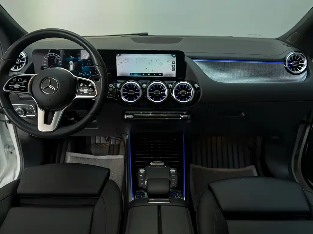 Mercedes-Benz GLA — фото 6