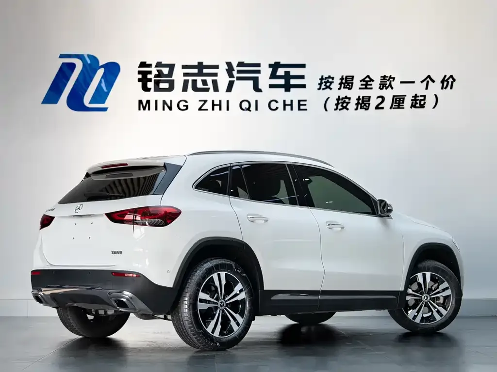 Mercedes-Benz GLA — фото 10