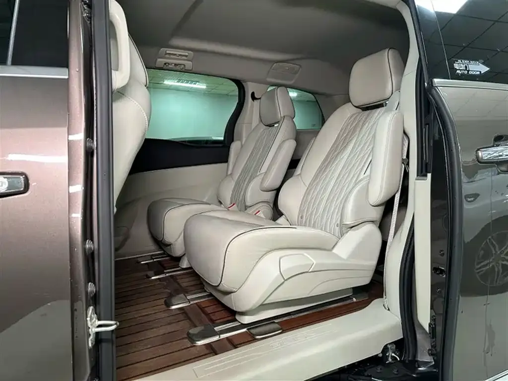 Buick GL8 2021 из CN, фото 7