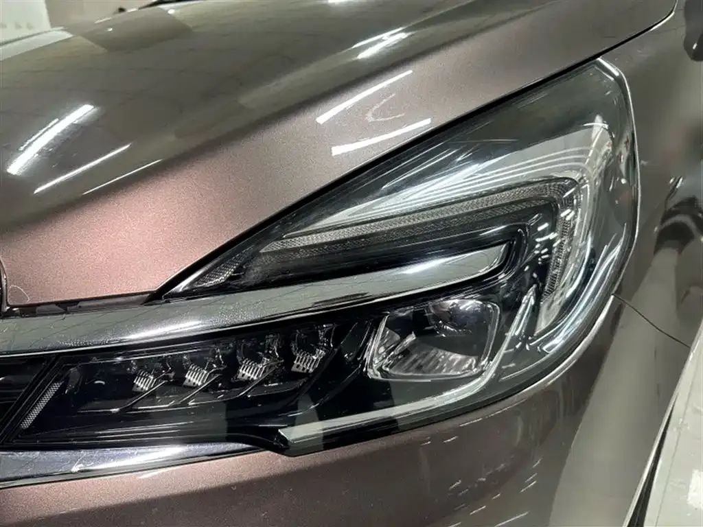 Buick GL8 2021 из CN, фото 10