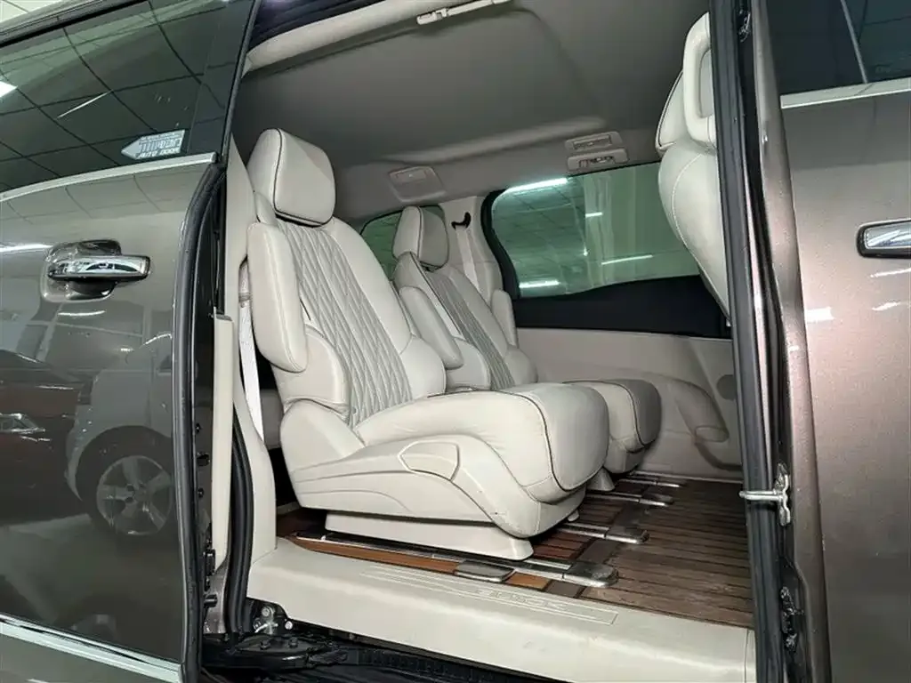 Buick GL8 2021 из CN, фото 6