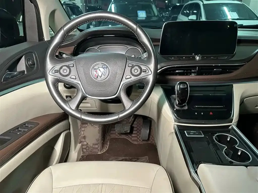 Buick GL8 2021 из CN, фото 2