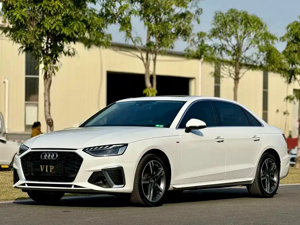 Audi A4L 2021 из CN, фото 1