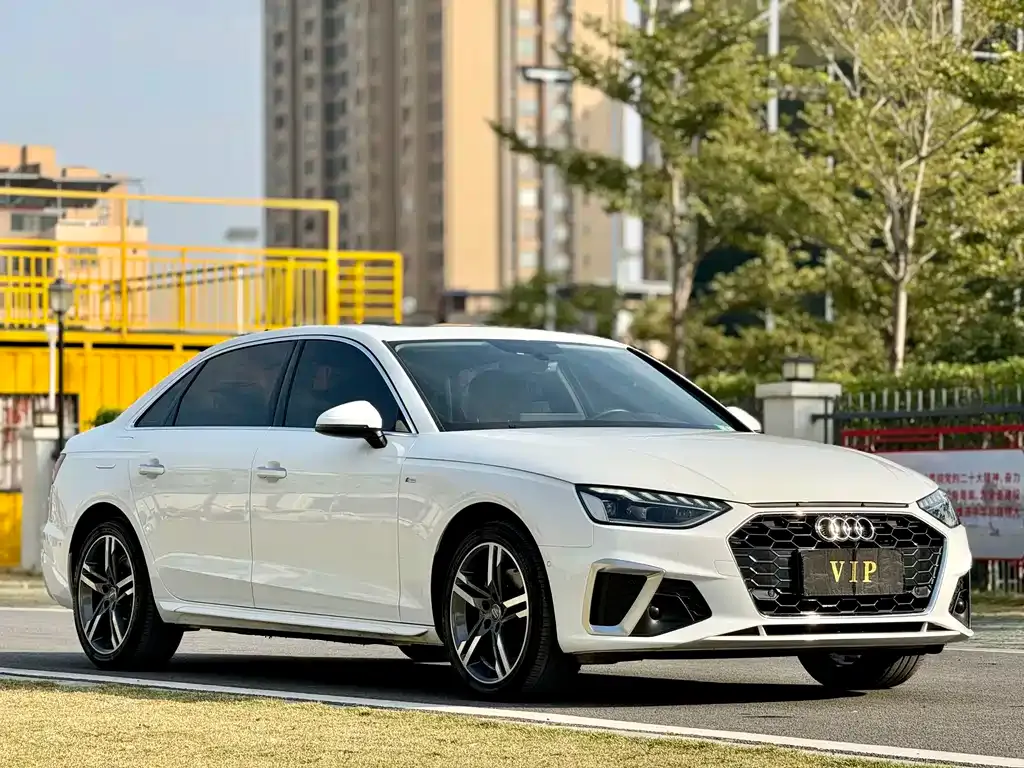 Audi A4L 2021 из CN, фото 9