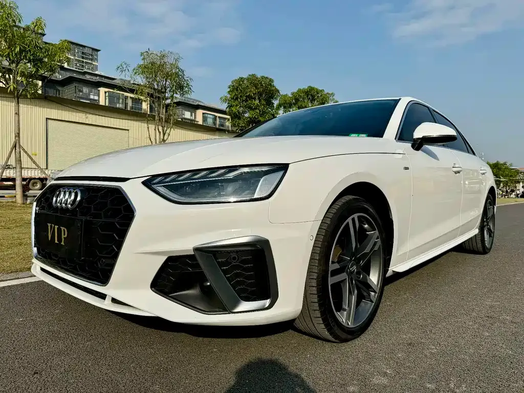 Audi A4L 2021 из CN, фото 3