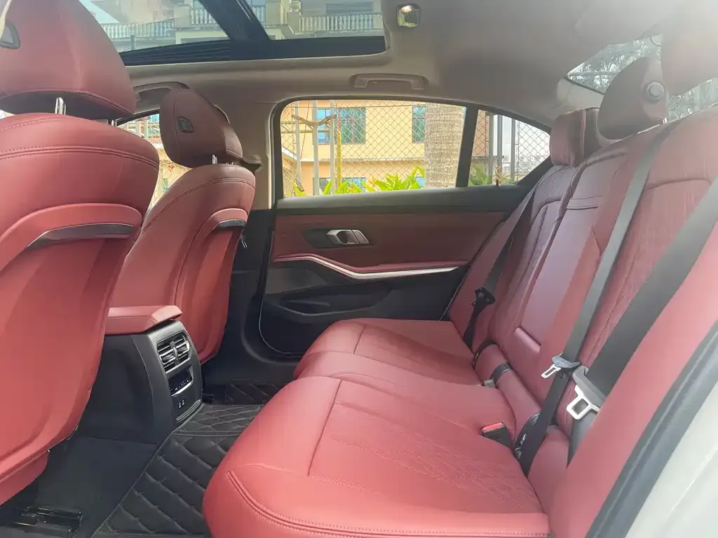 BMW 3 Series 2023 из CN, фото 7