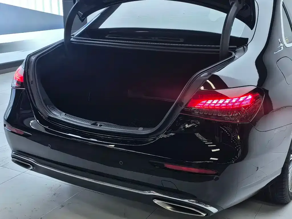 Mercedes-Benz E-Class 2023 из CN, фото 3