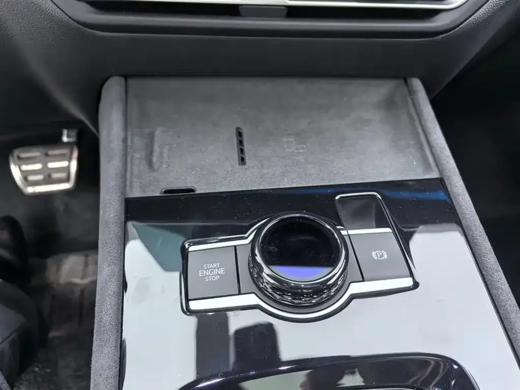 Volkswagen Tiguan L 2024 из CN, фото 2