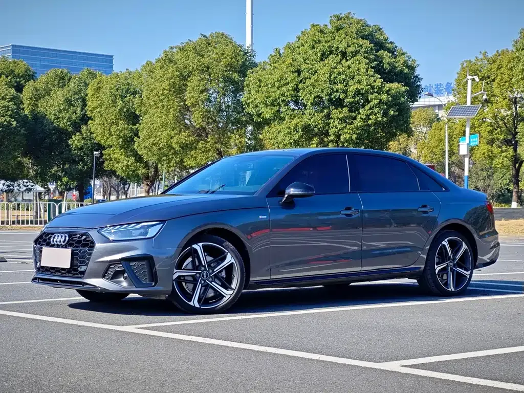Audi A4L 2024 из CN, фото 1