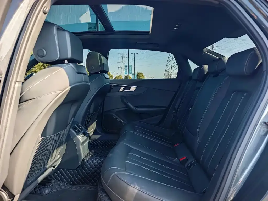 Audi A4L 2024 из CN, фото 2