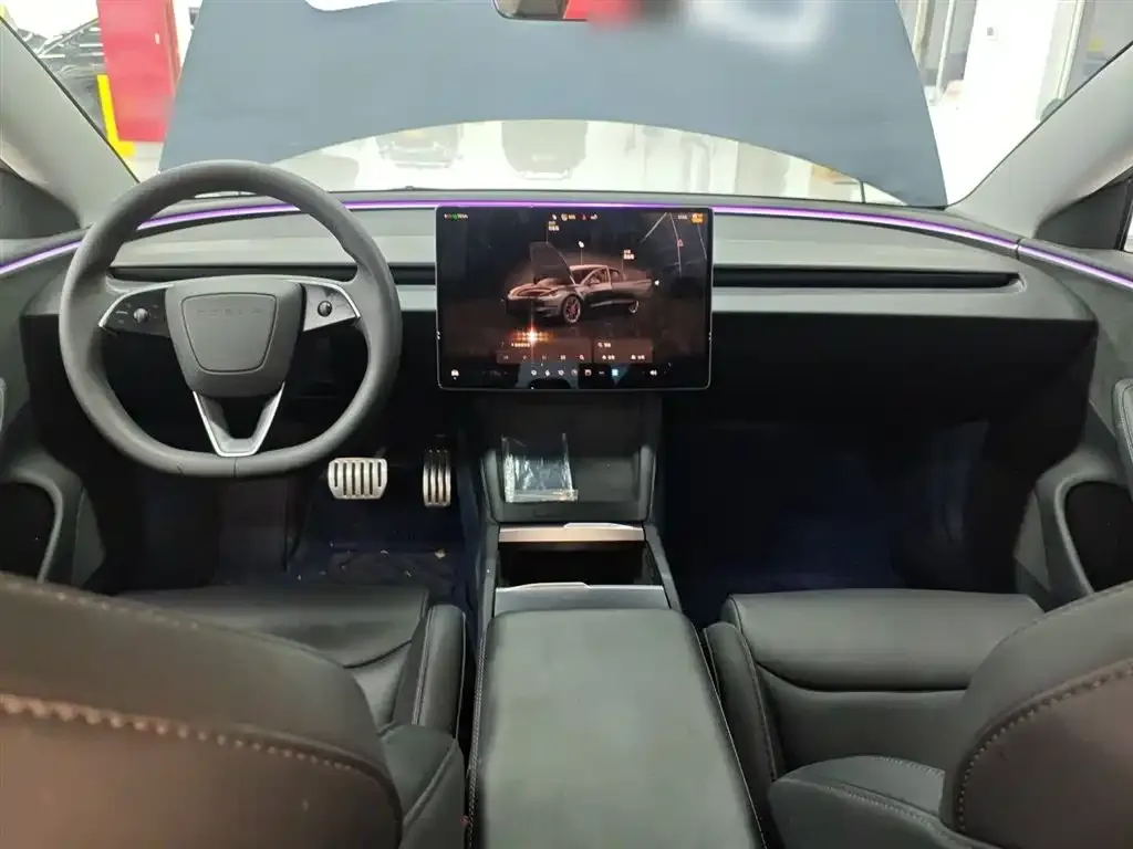 Tesla Model 3 — фото 4
