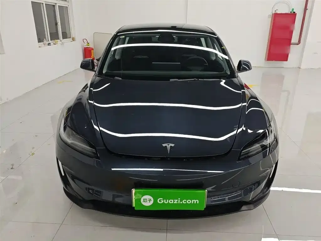 Tesla Model 3 — фото 3
