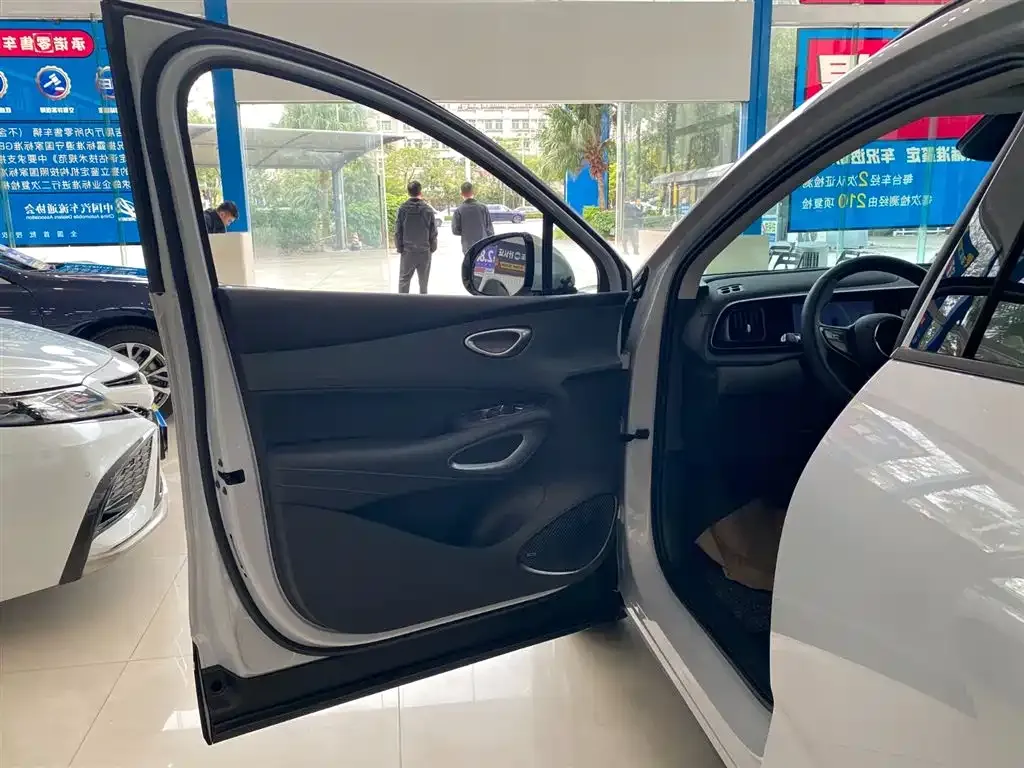 BYD Hiace 05 EV — фото 4