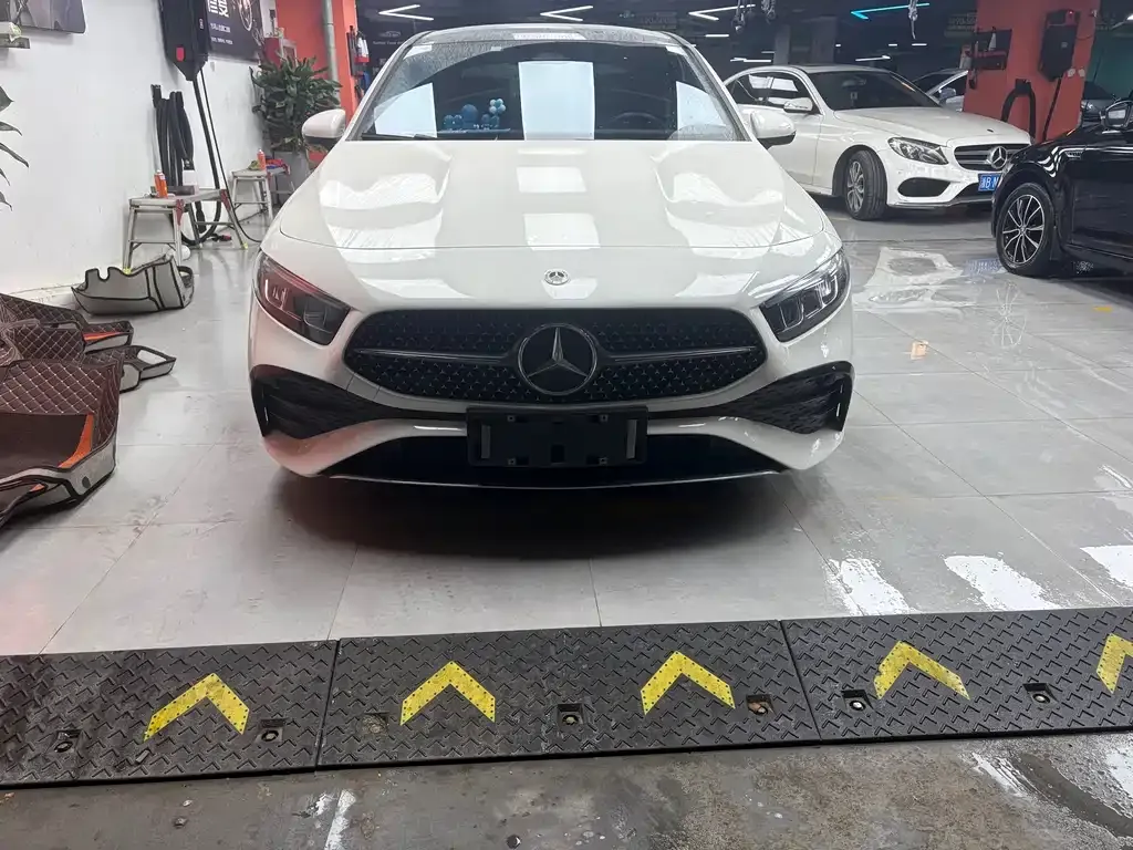 Mercedes-Benz A-Class 2023 из CN, фото 2