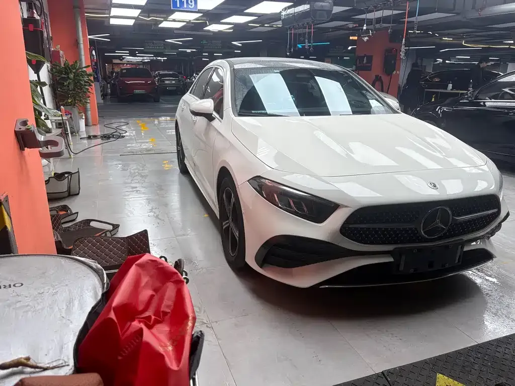 Mercedes-Benz A-Class 2023 из CN, фото 3
