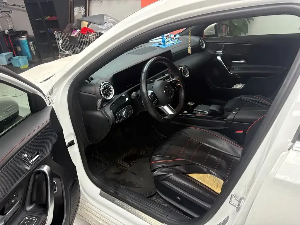 Mercedes-Benz A-Class 2023 из CN, фото 4