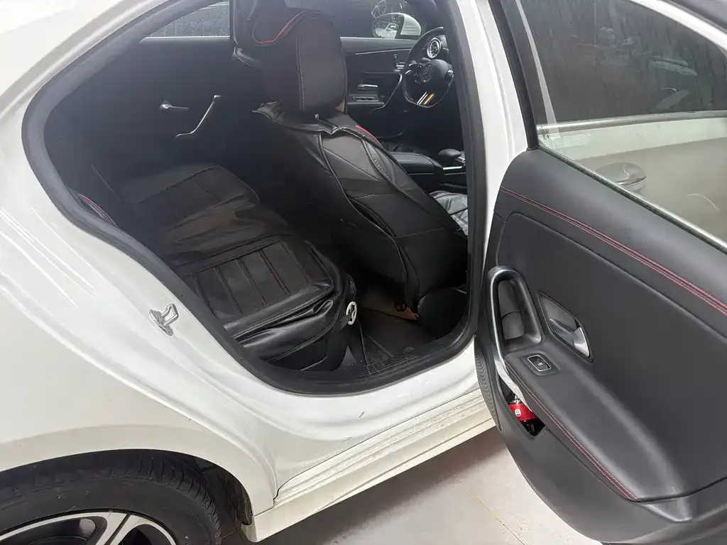 Mercedes-Benz A-Class 2023 из CN, фото 8