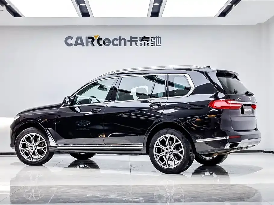BMW X7 — фото 9