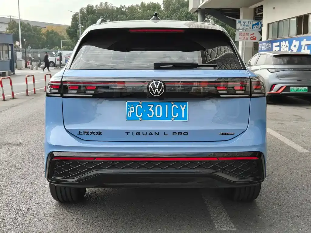 Volkswagen Tiguan L — фото 4