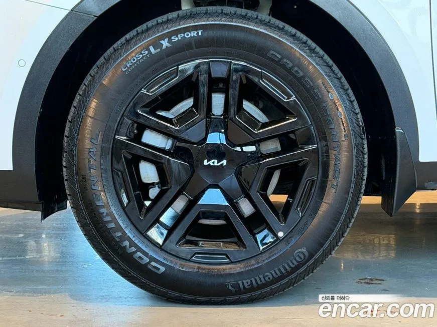 Kia Sorento — фото 10