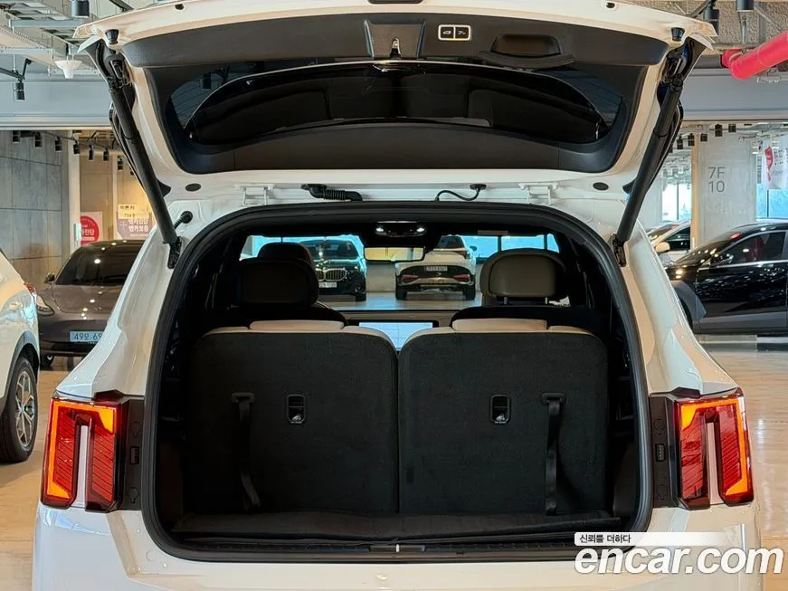Kia Sorento — фото 7